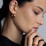 Lucy fülgyűrű arannyal borított nemesacél cirkónia kővel - Souveraine Jewelry